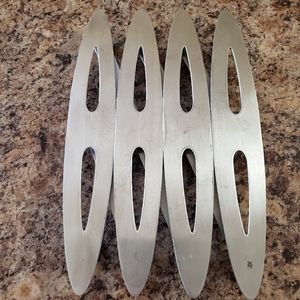 Cromargan 18/10 stainless steel stretch trivet